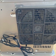 🔥【ダイニチ灯油ファンヒーター、灯油缶２つ付き】⭐️の画像