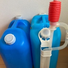 🔥【ダイニチ灯油ファンヒーター、灯油缶２つ付き】⭐️の画像