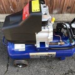 エアーコンプレッサー岩田製1.5馬力未使用品