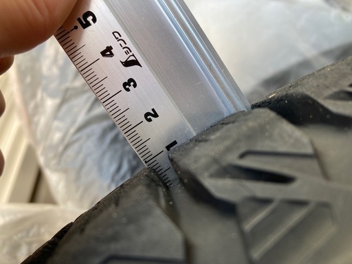 ブリジストン スタットレスタイヤ 225/65/R17 ホイール付