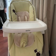 アプリカ　ハイローチェア　手動　　