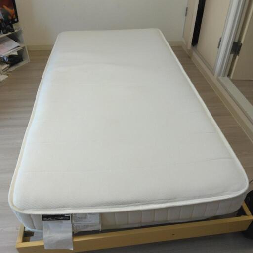 シングルベッド