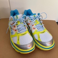 HOKA スニーカー　レディース　24センチ