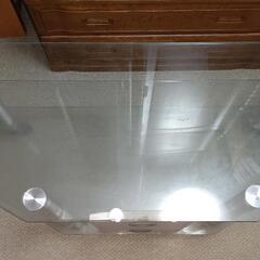 ガラステーブルの画像