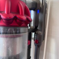 【使用感ありますが状態良好！】ダイソン サイクロン V10 Fluffy 掃除機の画像