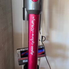 【使用感ありますが状態良好！】ダイソン サイクロン V10 Fluffy 掃除機の画像