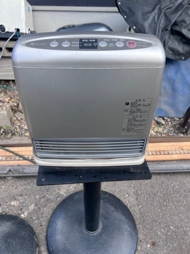 ガスファンヒーター