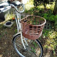 自転車　シティサイクル　24インチ　白の画像