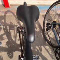 【値下げしました】SPECIALIZED スペシャライズド SIRRUS 700ccクロスバイク 3×7段ギア 黒 ブラック No.879● ※現金、クレジット、スマホ決済対応の画像