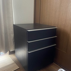 キャスター付きキャビネットの画像