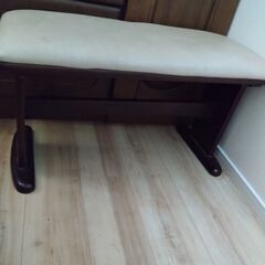 断捨離により、ダイニングテーブルの画像