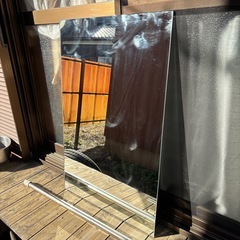 【引き取り限定】鏡(61cm x 92cm)差し上げます