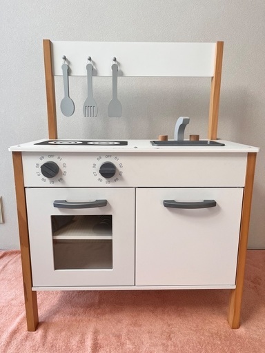 ホワイト基調のキッチンです