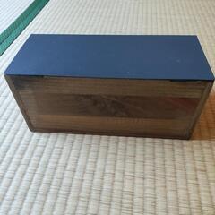 配線収納充電スタンドボックスの画像