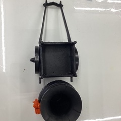 値下げ　鉄製の御所車　花瓶の画像