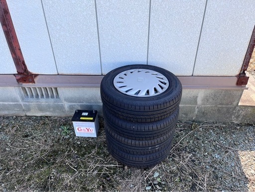 【お取引き中】軽自動車のタイヤとバッテリー