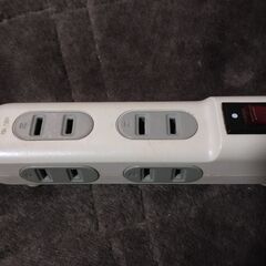 電源タップ コンセントプラグ 4個口 1m 延長コードの画像