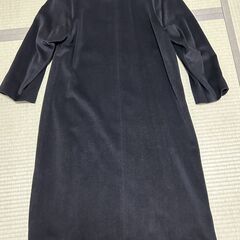 値下げ！アンゴラウール100％　9号サイズロングブラックコート　大変美品ですの画像