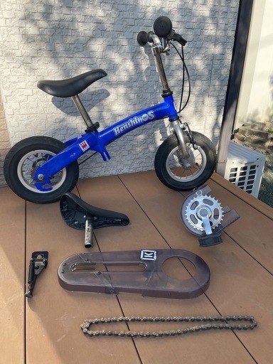 【大人気商品】へんしんバイクS 色々付いてお得‼︎青色なので男女児共に楽しめる♪ペダルの取外しOK補助輪要らずで直ぐに自転車に乗れる♪