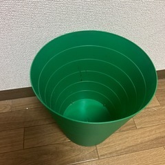 11/4のみ　IKEA 緑ゴミ箱の画像