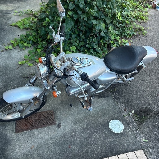 ホンダ　マグナ50