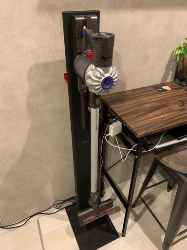 ダイソンV6コードレス掃除機　ウォールスタンド