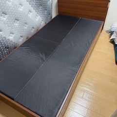 シングルベッド