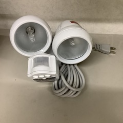 PAOCK 2灯ハロゲン　センサーライト　HSL−−5PA  リサイクルショップ宮崎屋　25.6.4Fの画像