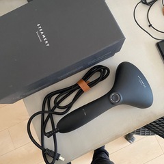 スチームアイロン　STEAMERY

