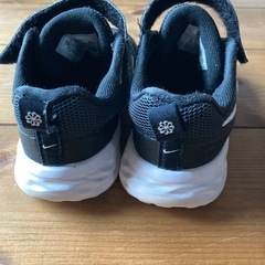 NIKE レボリューション6 キッズ用　15cm(16cm相当)の画像