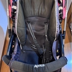 APRICAベビーカーの画像