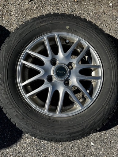 日産　モコ　スタッドレスタイヤ