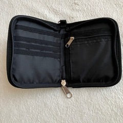 お値下げ　未使用品　ロキシー２つ折り財布　の画像