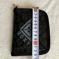 お値下げ　未使用品　ロキシー２つ折り財布　の画像