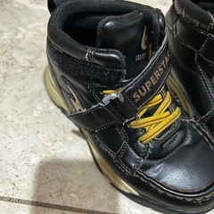 お値下げしました！子供用　冬くつ　ショート丈　20センチの画像