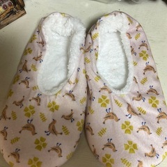 ルームサンダル