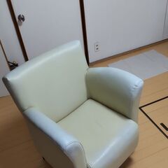 一人用ソファー 合成皮革 ￥100円