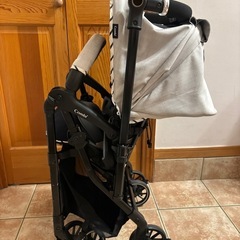 【美品】 combi♥スゴカルベビーカー (星柄) ﾍﾞﾋﾞｰｶｰｼｰﾄ付きの画像