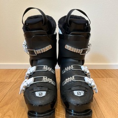 【値下げしました】◎SALOMONスキーブーツ（23.5cm）