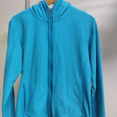 ユニクロ　フード付フリース　子どもS　の画像