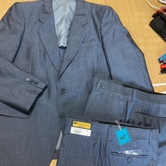 メンズスーツです。