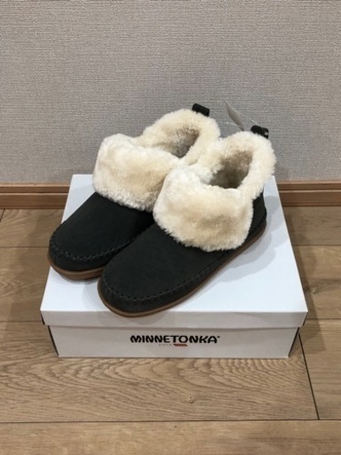 新品未使用　ミネトンカ　ショートブーツ　24cm