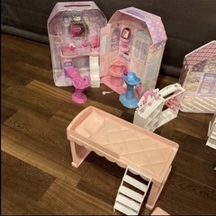 リカちゃんのおうち、美容院など盛りだくさんセットの画像