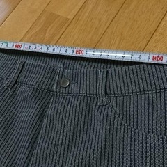 ユニクロ　パンツの画像