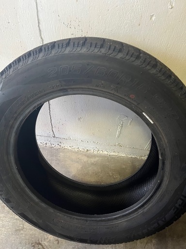 205/60R/16スタッドレスタイヤ