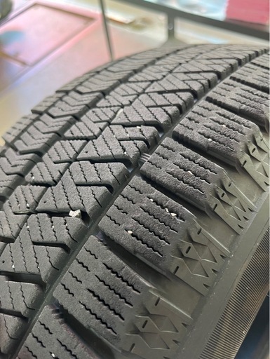 【諸事情により中止してます】215/60r17 　スタッドレスタイヤ