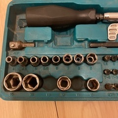 持ち運び用の工具箱の画像