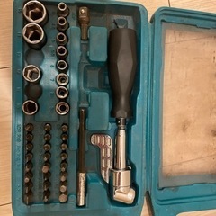 持ち運び用の工具箱の画像