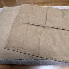 ⚠️セール中⚠️ ニトリ クッションカバー 無地  ブラウン 45cm×45cm 2枚セットの画像