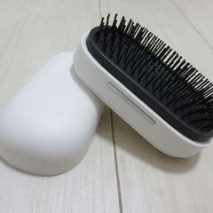 美品　無印良品　振動ヘアブラシ　箱付　取扱説明書付の画像